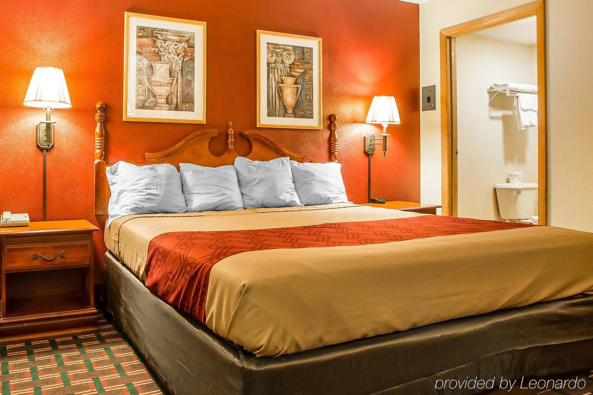 Rodeway Inn Montpelier Екстериор снимка