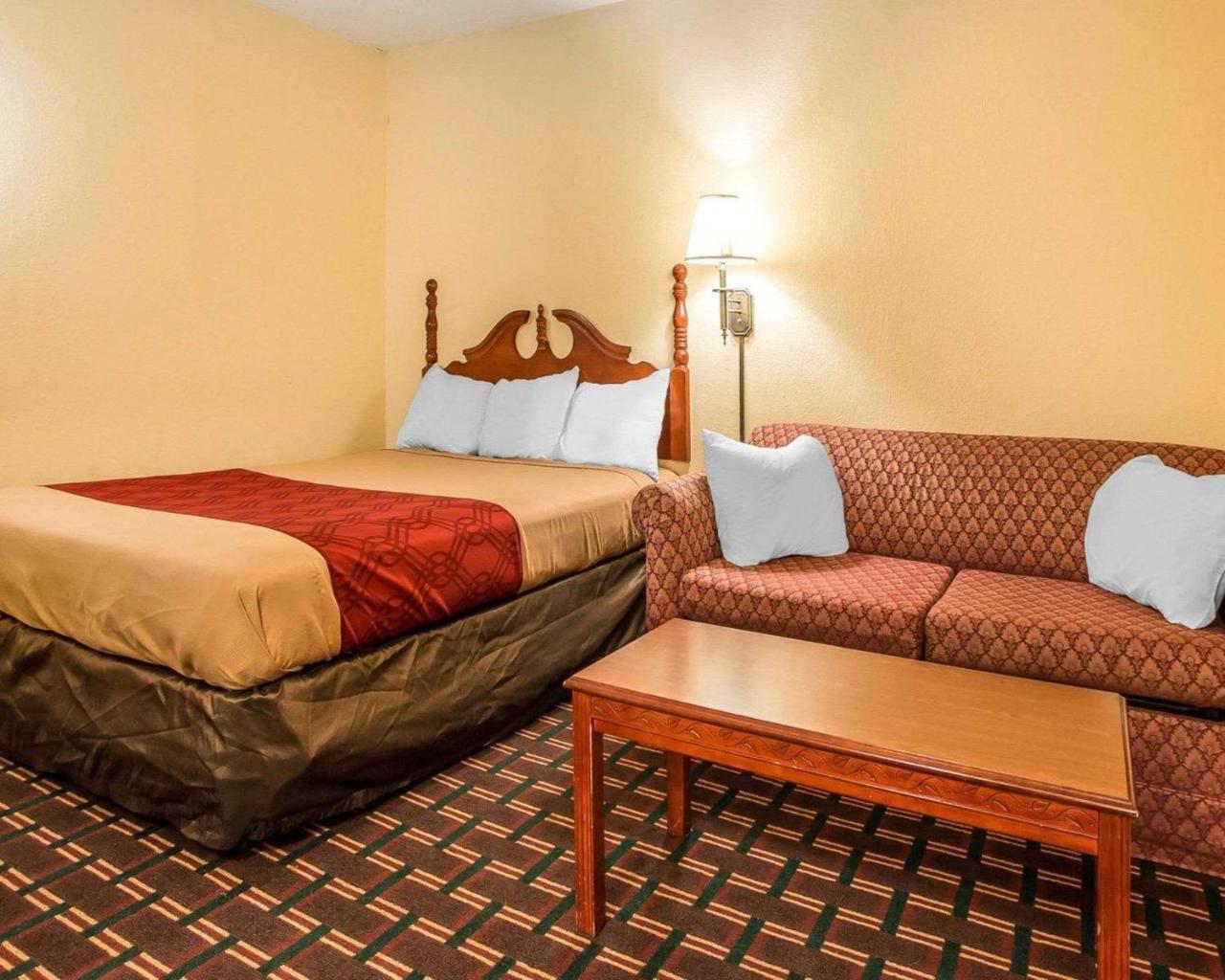 Rodeway Inn Montpelier Екстериор снимка